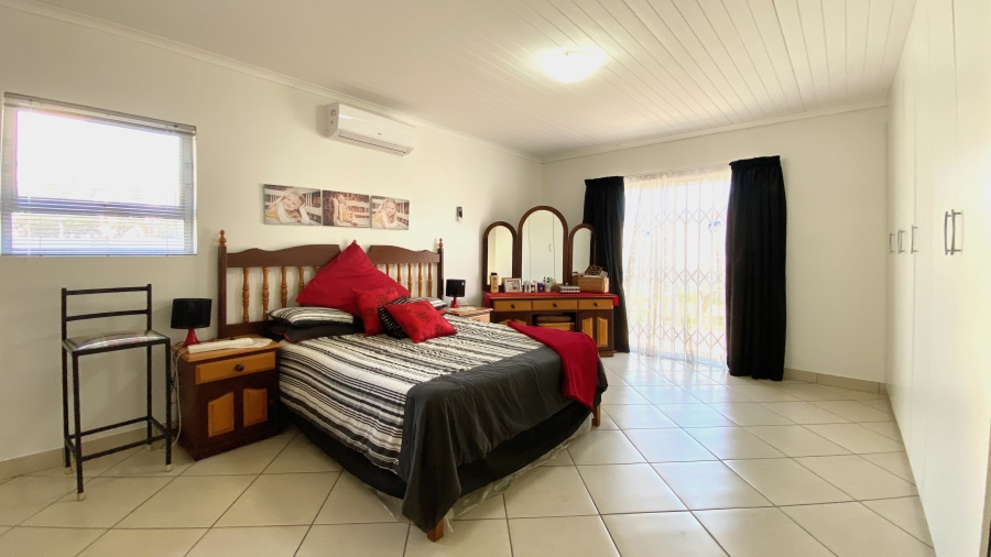 3 Bedroom Property for Sale in Port Owen Western Cape